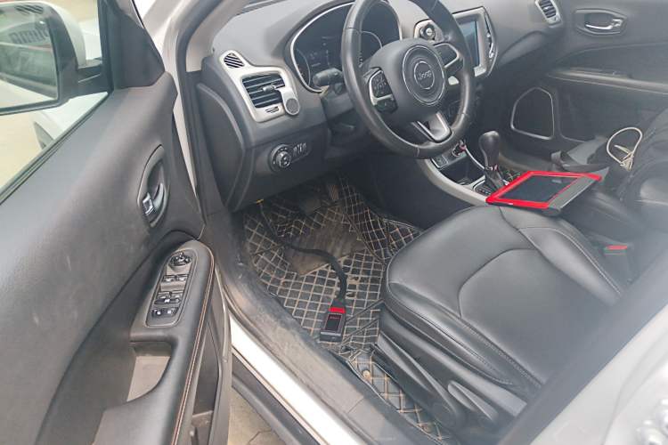 Used Jeep Compass 2017 200T Automatic Family Edition