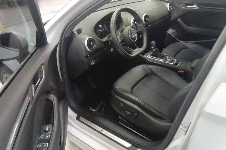 Used Audi A3 2020 Limousine 35 TFSI Fashion Edition China VI Emission Standard