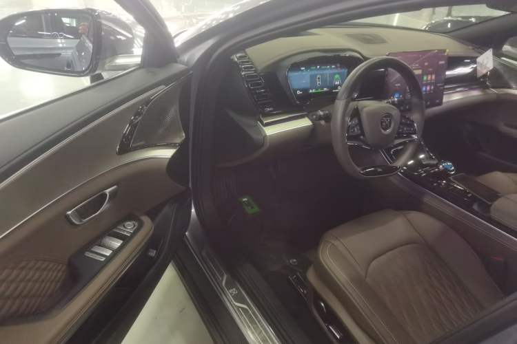 Used BYD Han 2023 EV Champion Edition 715KM Front-Drive Prestige Model
