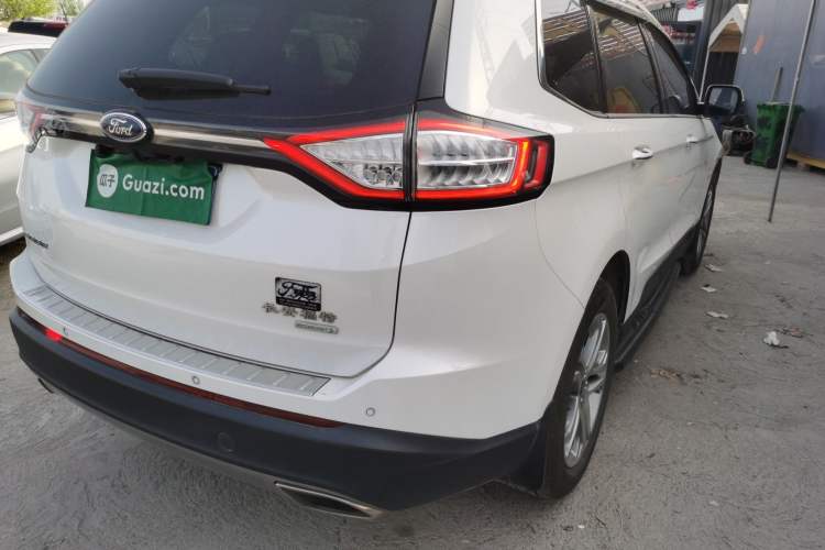 Used Ford Edge 2018 EcoBoost 245 Two-Wheel-Drive Titanium 7-Seater China VI Standard