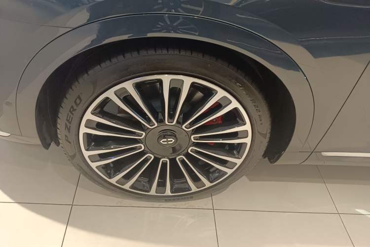 Used Hima AITO M9 2024 Range-Extended Ultra Version 42 kWh 6-Seater Model Left Front Wheel Hub