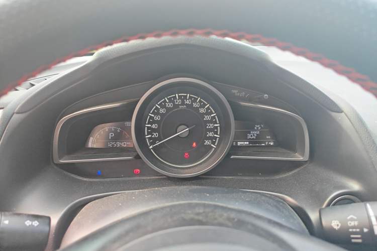 Used Mazda 3 Axela 2017 Sedan 1.5L Automatic Luxury Model Emission Standard China V Instrument Cluster