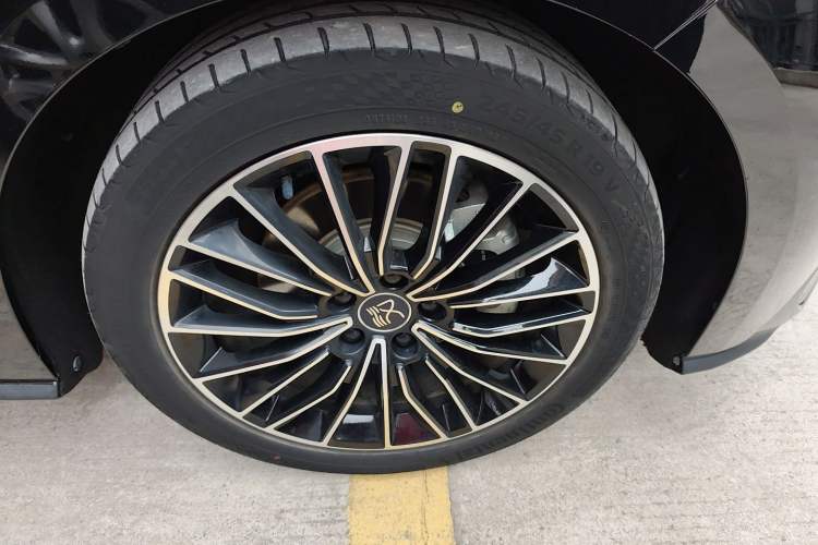 Used BYD Han 2021 EV Standard Range Luxury Model Right Front Wheel Hub