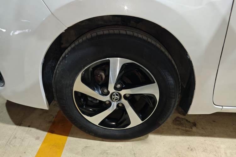 Used Toyota Levin 2017 Revised 185T CVT Elite Edition China V Standard Left Front Wheel Hub