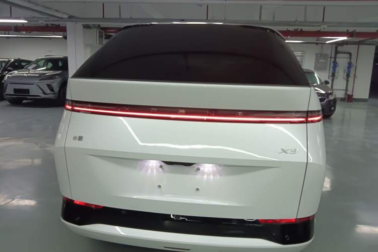Used XPeng X9 2024 702 Ultra-Long Range Pro