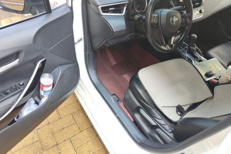 Used Toyota Levin 2019 Dual-Engine 1.8H E-CVT Luxury Edition China VI Standard
