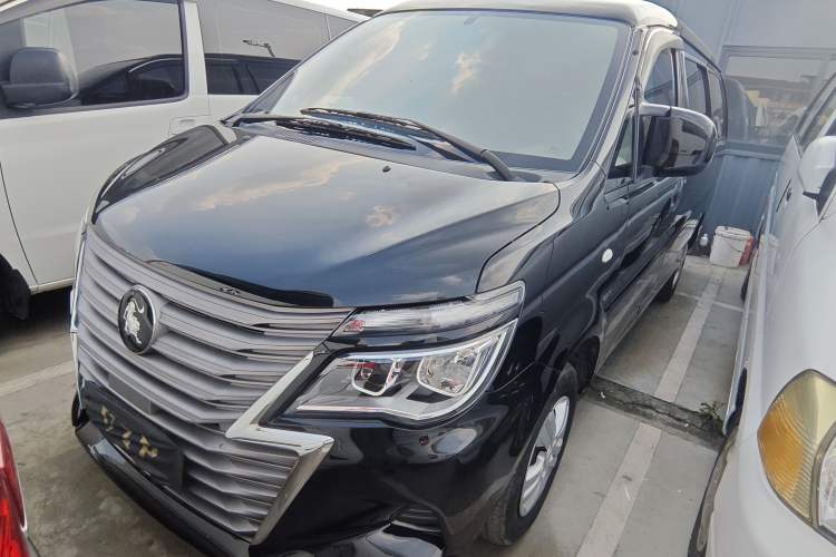 Used FORTHING Lingzhi 2023 M5L 1.6L Base Model 7 Seats
