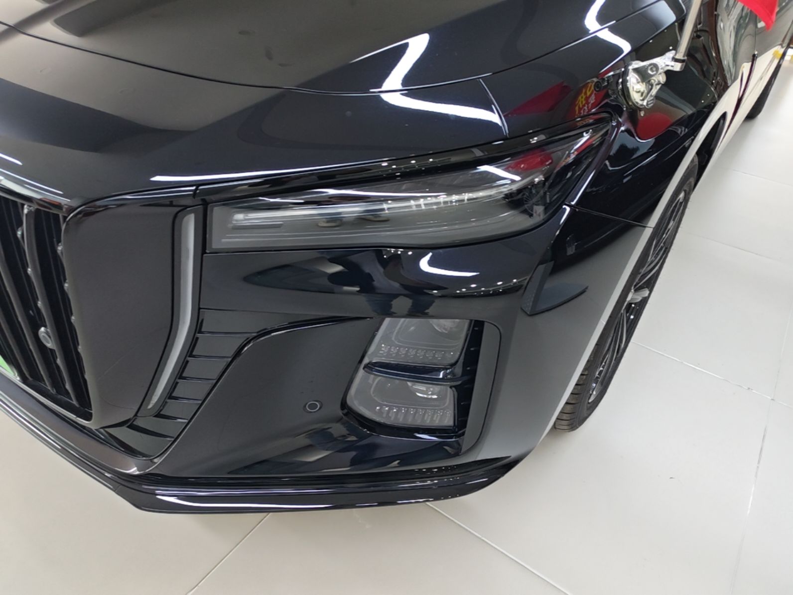 Hongqi H5 2025 Model 2.0T Automatic Xuan Ying 2 Million Units Commemorative Edition — снимка 8