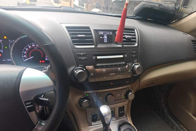 Used Toyota Highlander 2012 2.7L Two-Wheel Drive 5-Seater Sport Edition
