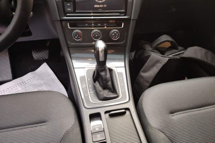 Used Volkswagen Golf 2019 280TSI DSG Comfort Version China VI Standard
