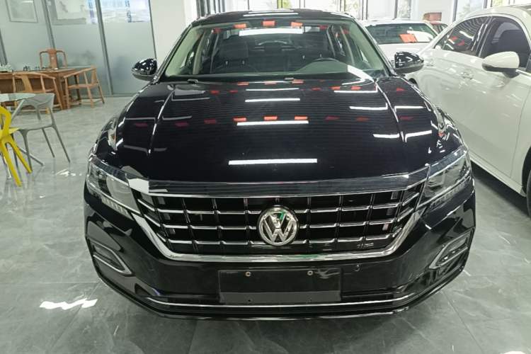 Used Volkswagen Passat 2019 330TSI Luxury Edition China VI Standard
