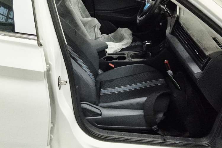 Used Volkswagen Sagitar 2025 300TSI DSG Flyover Edition Right Front Seat