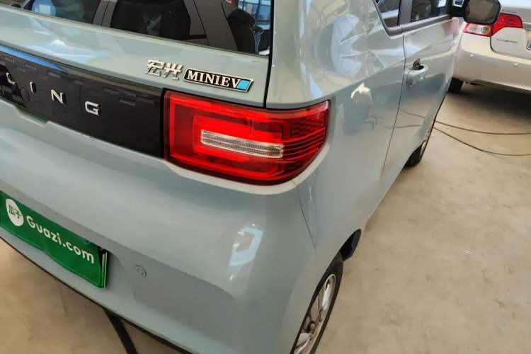 Used Wuling Hongguang MINIEV 2020 Freedom Version Lithium Iron Phosphate Exterior 3