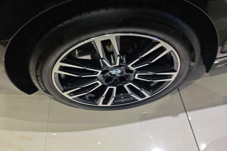 Used BMW 5 Series 2025 530Li Leading Model M Sport Package