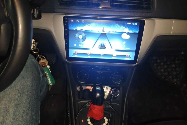 Used Volkswagen Gran Lavida 2017 1.6L Automatic Fashion Edition Audio And AC Panel