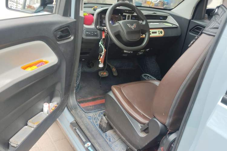 Used Wuling Hongguang MINIEV 2020 Enjoyment Model Lithium Iron Phosphate Driver Seat