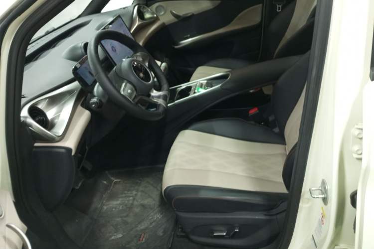 Used BYD Dolphin 2023 420 km Fashion Edition
