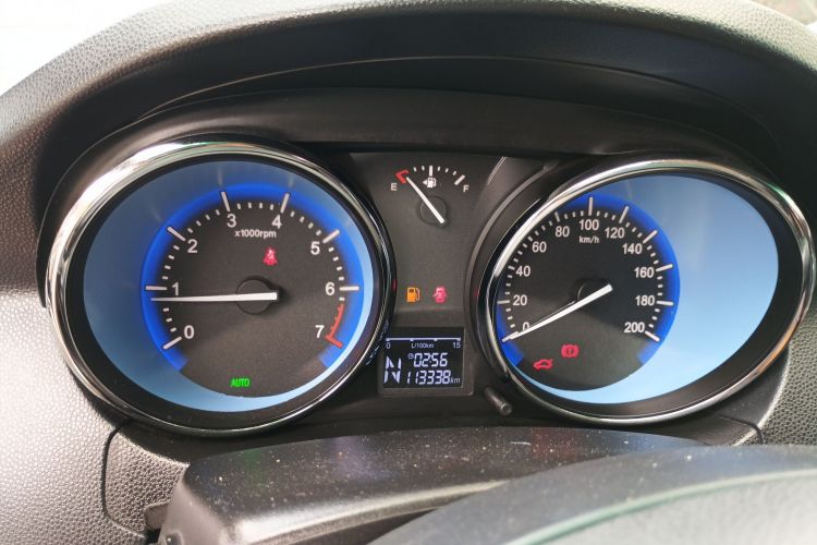 Used Cowin C3 2015 1.5L AMT Gold Diamond Edition