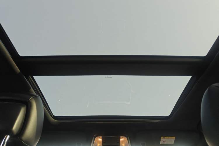 Used Jeep Grand Cherokee 2015 3.0L Elite Navigation Edition Headliner