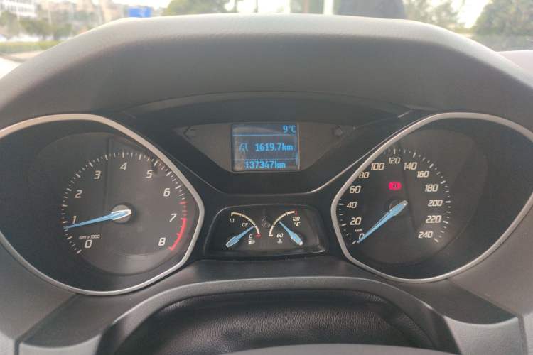 Used Ford Focus 2012 Sedan 1.6L Manual Comfort Model
