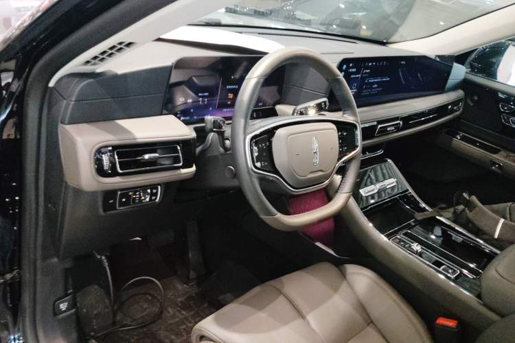 Used Lincoln Aviator 2024 3.0T V6 All-Wheel-Drive Luxury Edition Six Seats