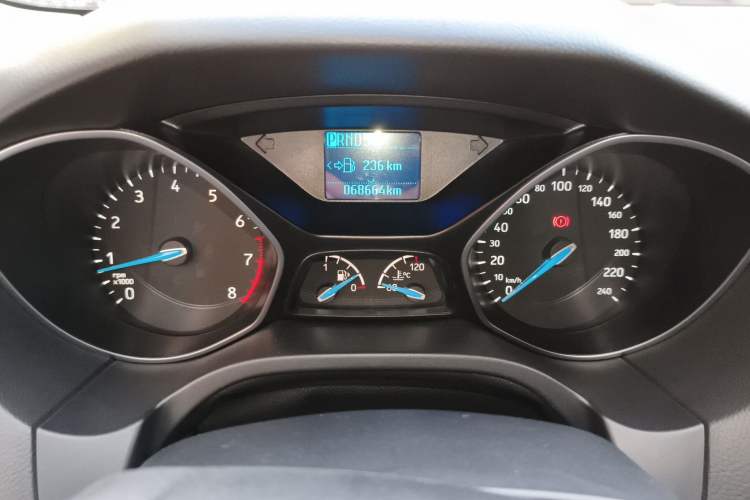 Used Ford Focus 2018 Hatchback Classic 1.6L Automatic Trendy SmartDrive Edition Odometer Close Up