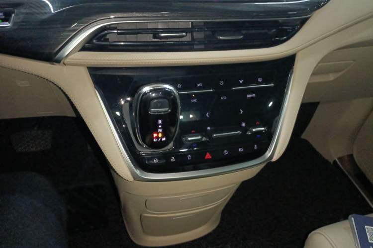 Used Buick GL8 2022 ES Land Cruiser 653T Luxury Model
