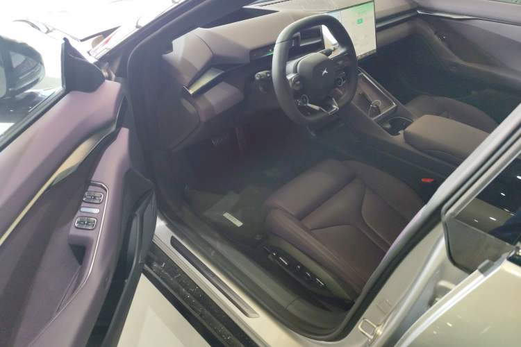 Used XPeng P7 2025 Model—702 Long Range Ultra