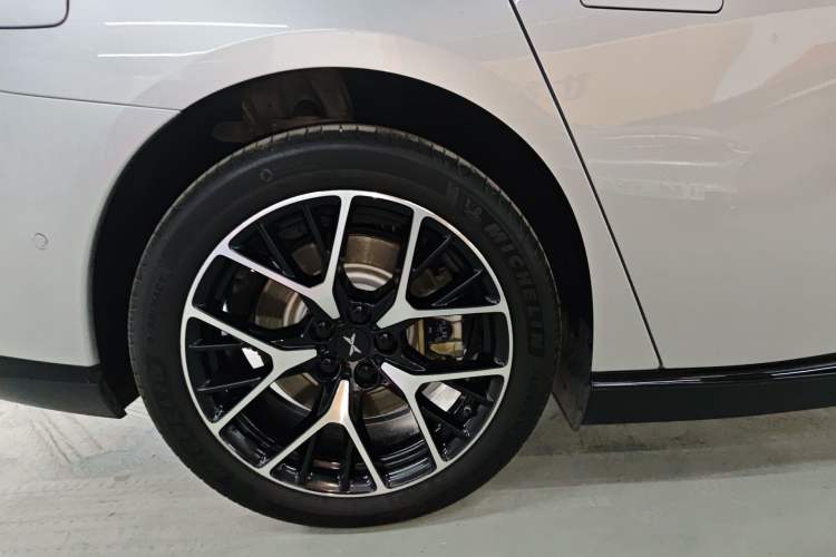 Used XPeng P7 2023 P7i 702 Pro Exterior 5