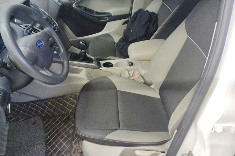 Used Ford Focus 2012 Sedan 1.6L Manual Comfort Model