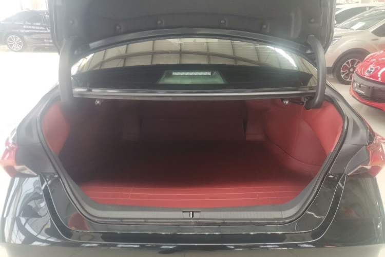 Used Toyota Avalon 2023 2.5L Luxury Edition Trunk