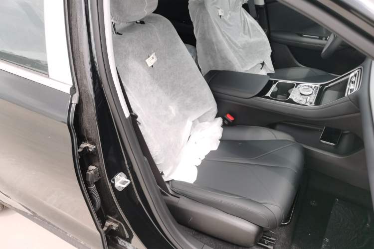 Used Geely Galaxy Stellar 6 2026 Model 125km Free-Style Edition Right Front Seat