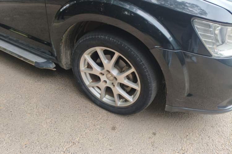 Used Dodge Journey 2013 2.4L Two-Wheel Drive Luxury Version