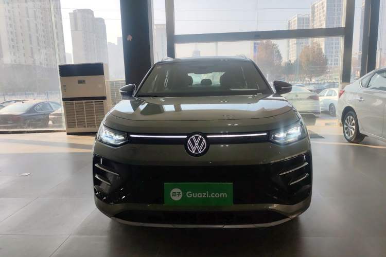 Used Volkswagen Tayron 2025 Tiguan L 380TSI 4Motion Luxury
