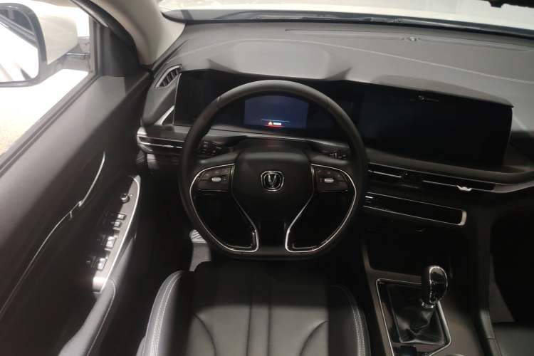 Used Changan CS75 PLUS 2021 1.5T Manual Luxury Version
