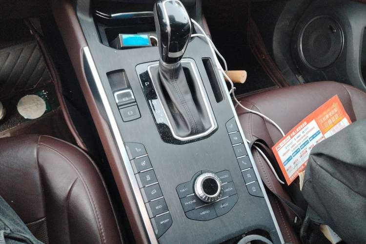 Used Wey VV5 2017 2.0T Flagship Edition Gear Lever