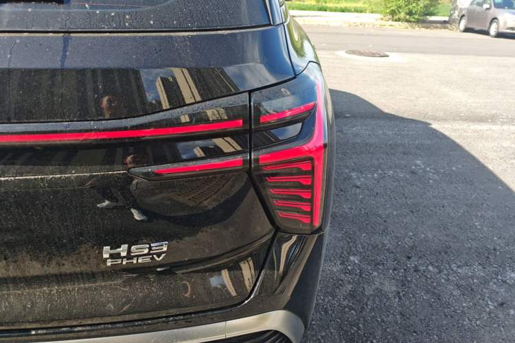 Used Hongqi HS3 PHEV 2024 PHEV 115km Jingwei Edition Right Rear Taillight