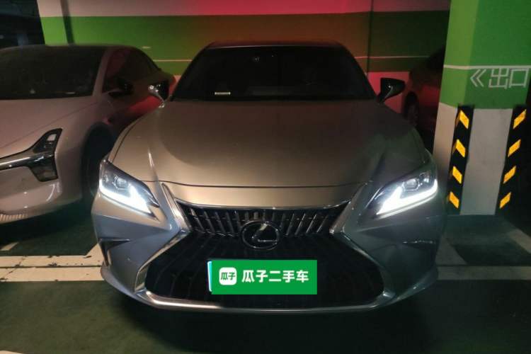 Used Lexus ES 2023 200 Excellence Edition Front
