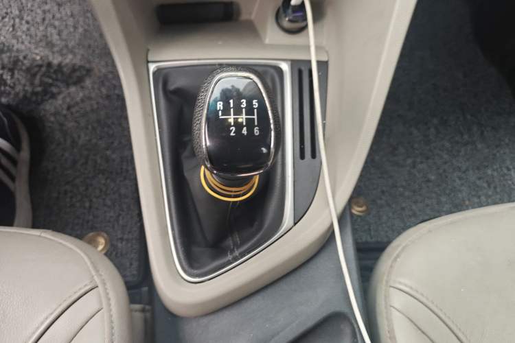 Used Buick GT 2018 15T Manual Elite Version China V Standard Gear Lever