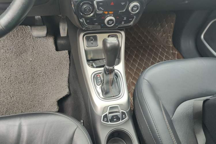 Used Jeep Compass 2017 200T Automatic Family Edition