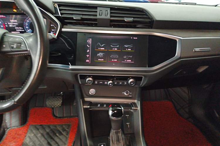 Used Audi Q3 2019 35 TFSI Fashion Dynamic Model
