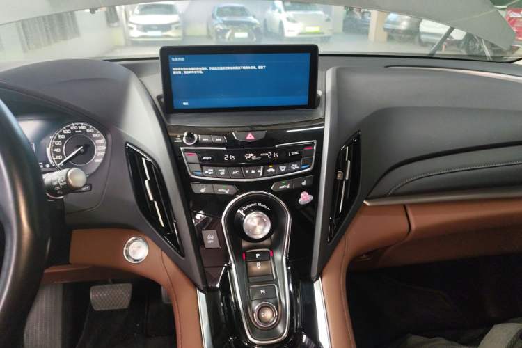 Used Acura RDX 2019 2.0T Luxury Edition China VI Standard Audio And AC Panel