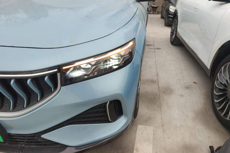 Used VOYAH FREE 2021 Four-Wheel Drive Standard All-Electric Exclusive Luxury Package