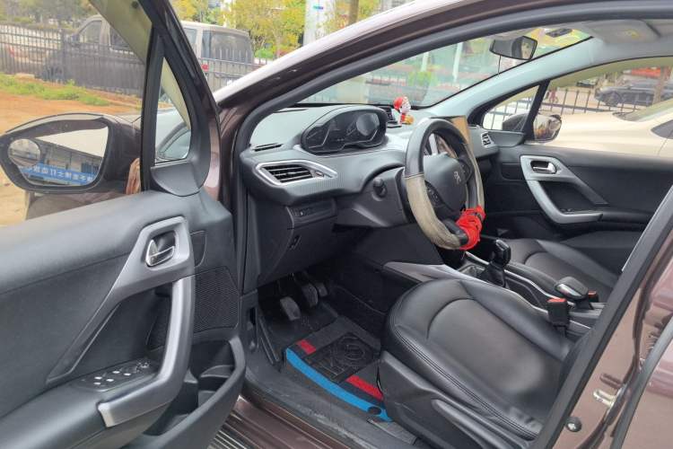 Used Peugeot 2008 2014 1.6L Manual Fashion Edition Driver Seat