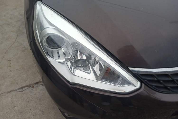 Used Suzuki Liana A6 2014 Hatchback 1.5L Automatic Ideal Model Right Front Headlight