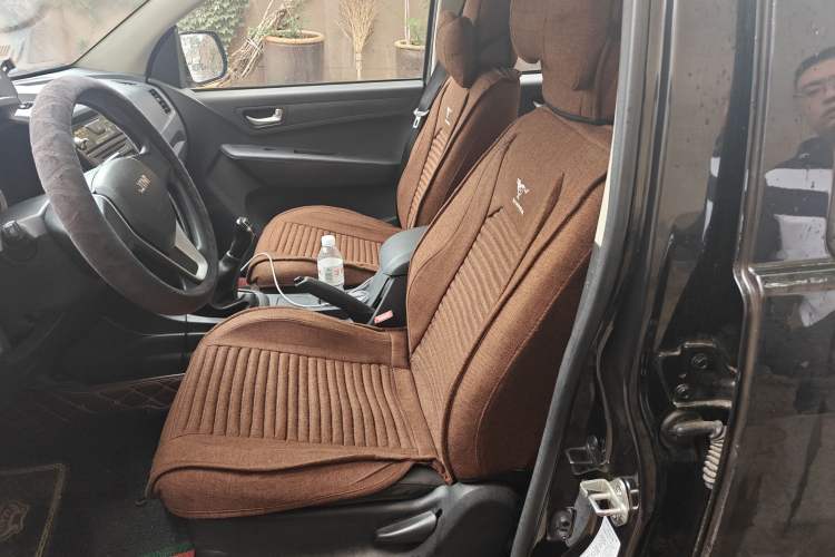 Used Isuzu JLM 2018 2.8T Classic Edition Two-Wheel Drive Luxury Version with Extended Cargo Bed JE493ZLQ5F
