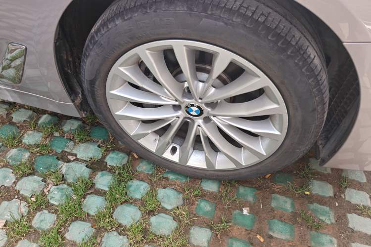 Used BMW 5 Series 2018 530Li Leading Edition Luxury Package
