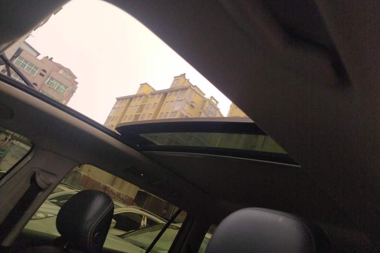 Used Volkswagen Tiguan L 2020 330TSI Automatic Two-Wheel Drive Panoramic Comfort Edition China VI Standard Headliner