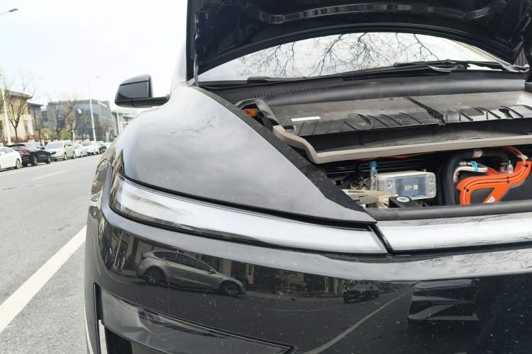 Used Tesla Model Y 2025 Rear-Wheel-Drive Version