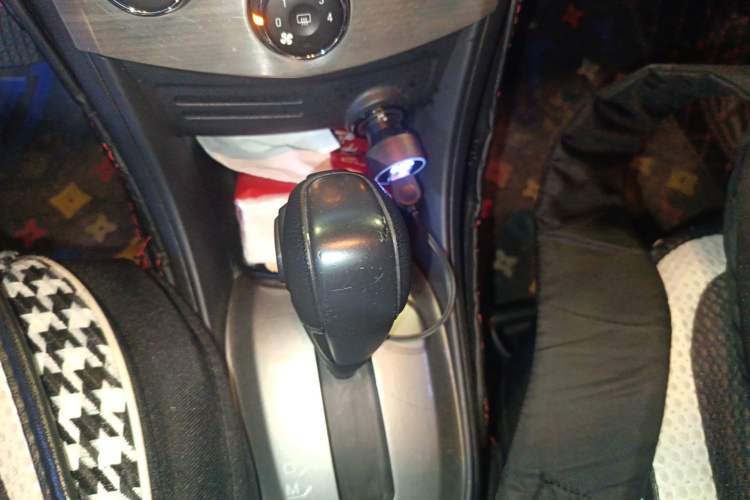 Used Chevrolet Trax 2014 1.4T Automatic Two-Wheel Drive Comfort Version Gear Lever